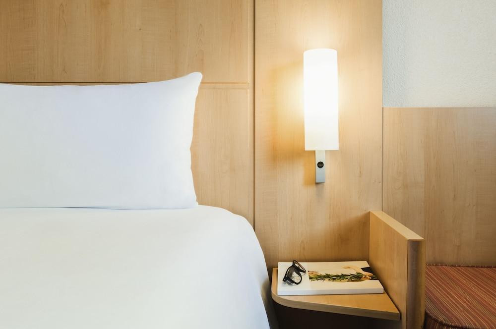 Ibis London Thurrock M25 Hotel 3*