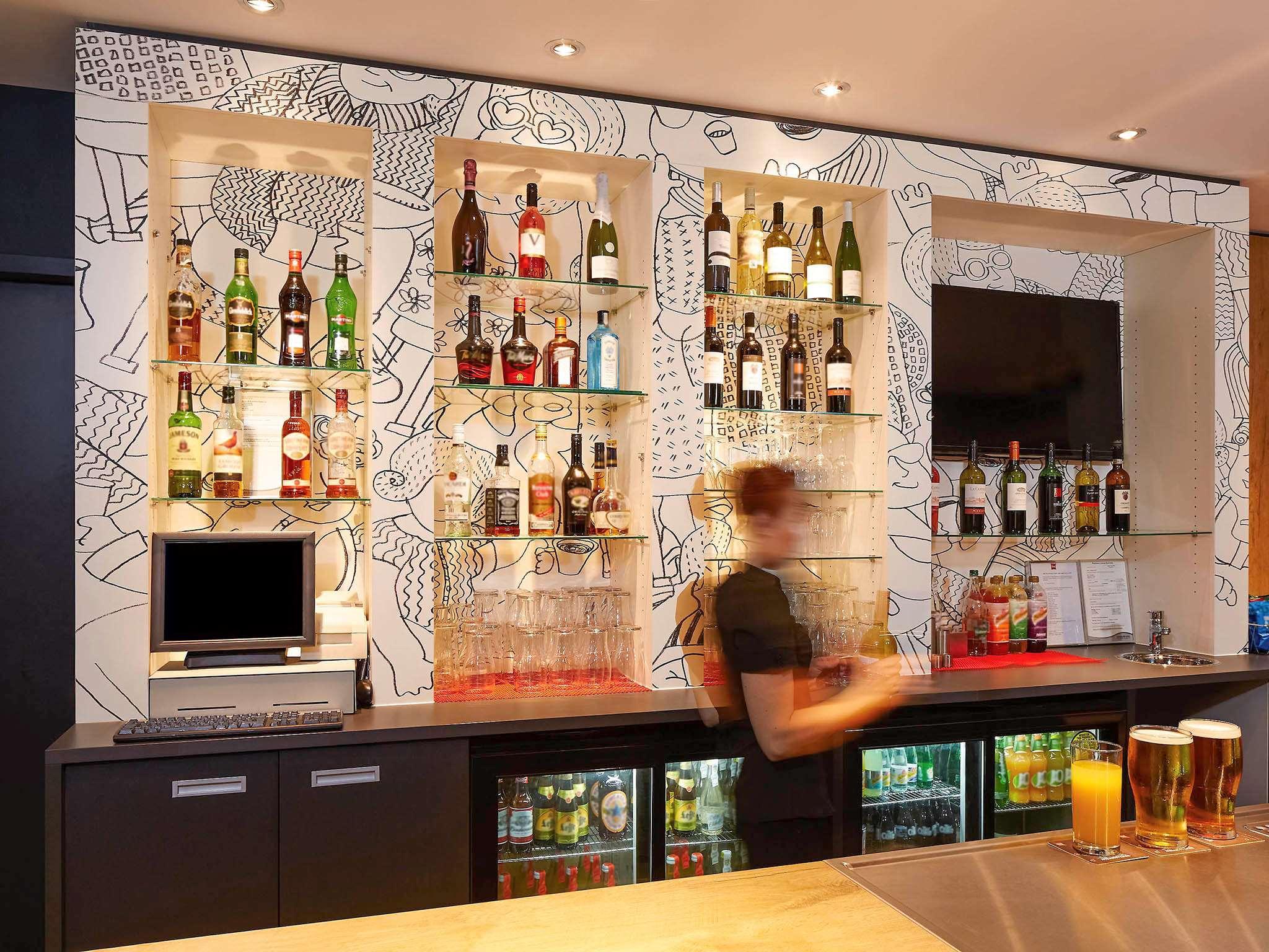 Ibis London Thurrock M25 3*